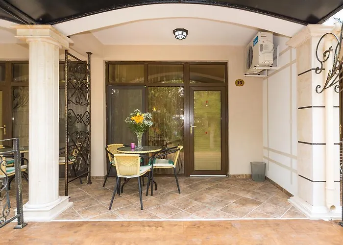 Готель Venus 2*