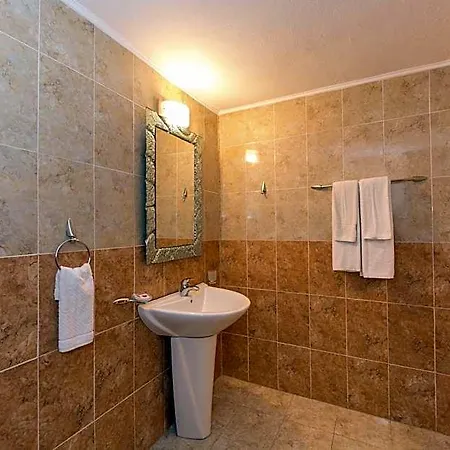 Venus Hotel 2*
