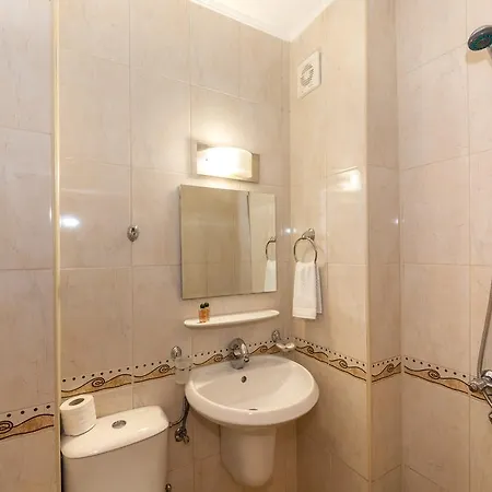 Venus Hotel 2*