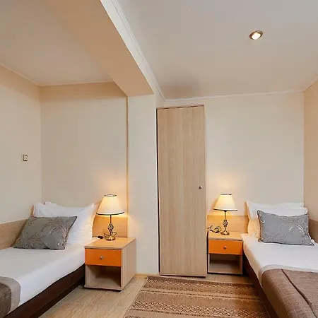 Venus 2* Slăntjev Brjag